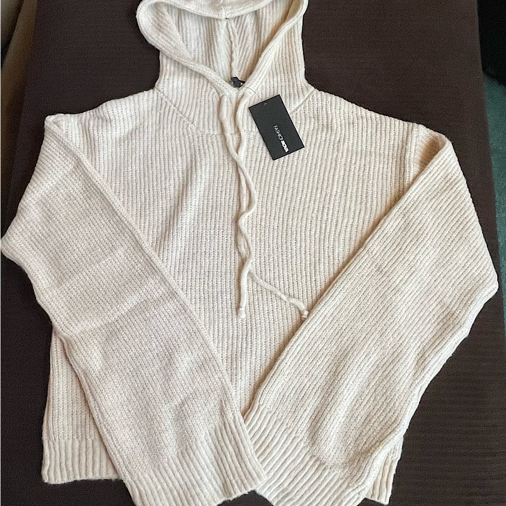 New “Fashion Nova”  2-piece hoodie/jogger set size L